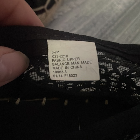 Black lace slip on shoes - Picture 5 of 5